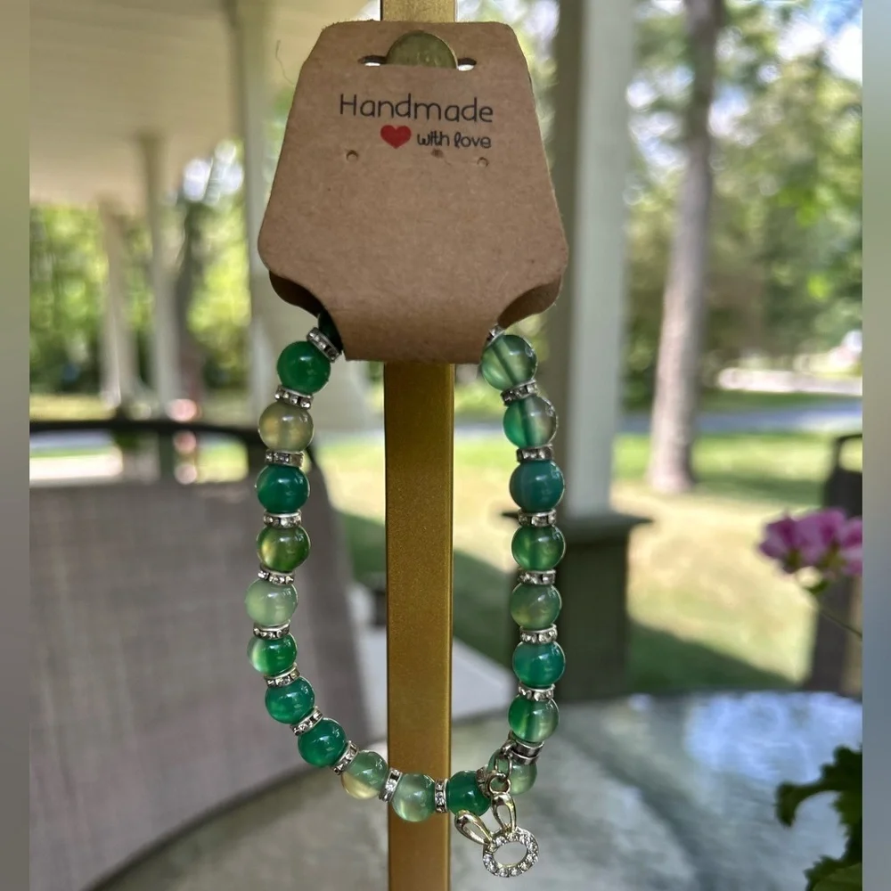 ❤️NWT-Handcrafted Green Agate Bracelet with bunny Charm - Picture 3 of 3